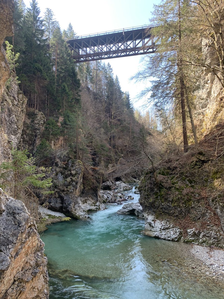Più di 100 anni fa e oggi! L’orrido dello Slizza non invecchia mai 😅