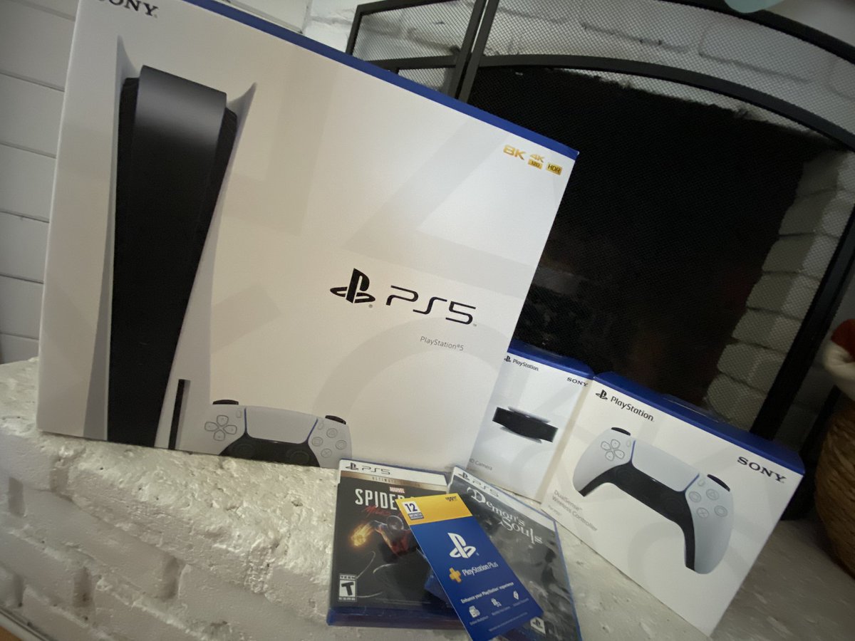 iamTomFlynn's tweet photo. AntOnline PS5 bundle just arrived from 3/30 drop. Thanks to @jakerandall @PS5restocks_etc @LordOfRestocks !!!! https://t.co/m0woItCjuM