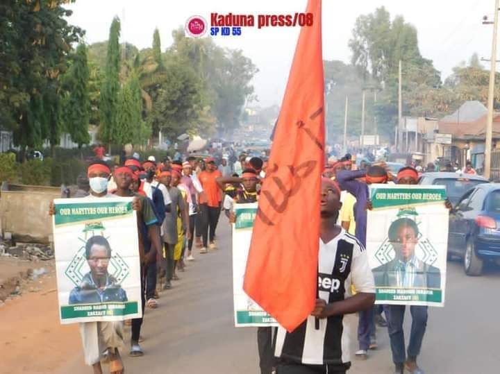 HarunaNAbdullah's tweet photo. Massive #FreeZakaky protest in Kaduna today. Nigerians asked the bloodthirsty killer Tyrant Buhari to obey the court Judgement that Freed Sheikh Zakzaky &amp; his wife from more than 5 years illegal and unlawful detention.

@IntlCrimCourt @AmnestyNigeria @elrufai @hadizel @MalamiSan https://t.co/HJjjKy82Dk