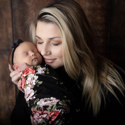 MarissaDurand's tweet photo. #NewProfilePic https://t.co/aq7816LvnI