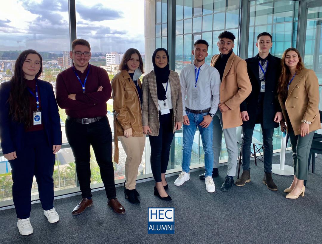 Alumni_hec's tweet photo. L'équipe ALUMNI HEC Alger a eu le plaisir d'être accueilli par Ernst &amp; Young-EY, un cabinet d'audit et l'un des big four tant convoités par les jeunes diplômés.👨‍🎓

Un grand merci à EY pour son accueil et son professionnalisme tout au long de la journée.🔥

#ALUMNIHECAlger https://t.co/FLcB8reKb7