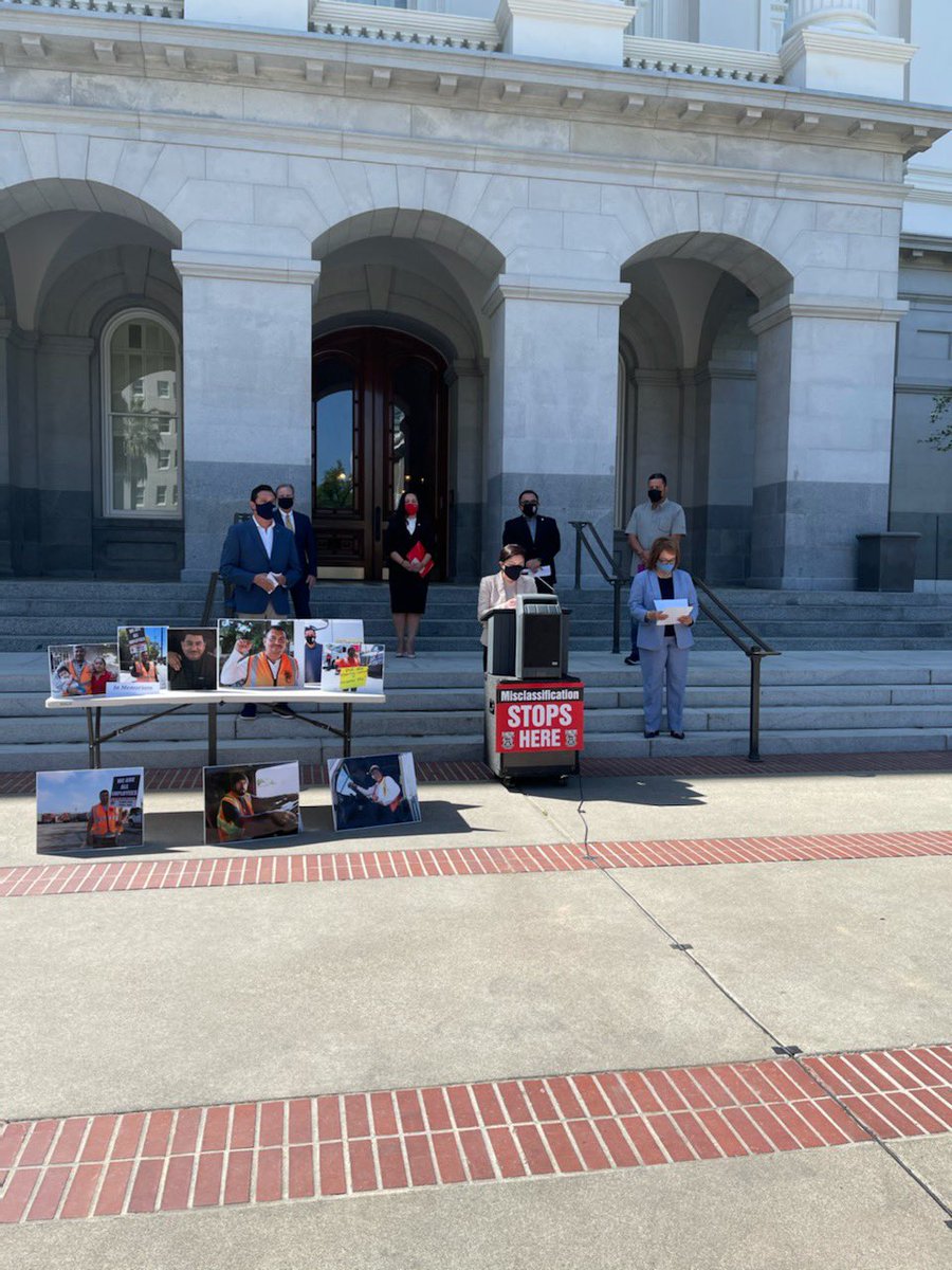 Here at the Capitol to unveil our leg package to #ProtectPortDrivers & #BuildBackBetter. 

Misclassification doesn’t just impact port drivers. Taxpayers also end up covering costs of trucking companies that break the law. Let’s show support for #SB338 #AB794 #SB700 🚚✊