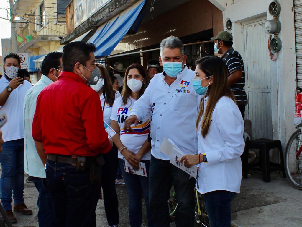 Xitlalic_SS's tweet photo. Inauguramos la casa de campaña de mi querido #PacoLimas, nuestro próximo presidente municipal de #Tamuín.
¡Juntos vamos a lograr el triunfo! https://t.co/nDQFJWcIOK