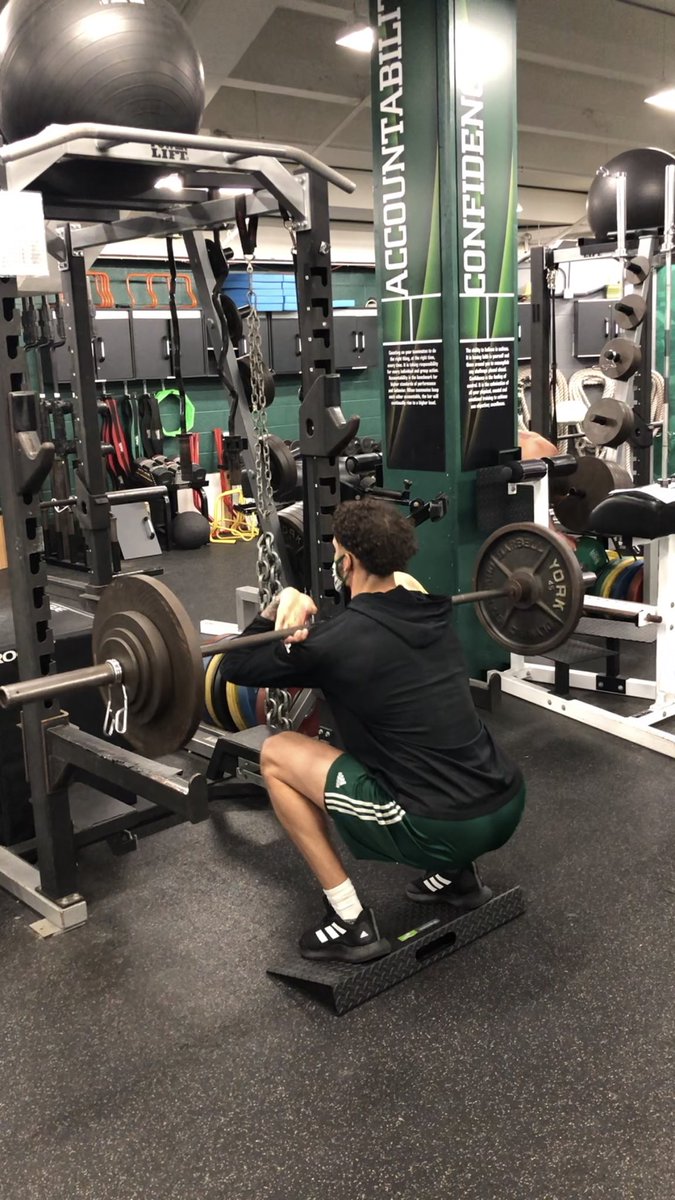 CoachSThomsen's tweet photo. The work is always going to be there.

Guys are fully bought into the process 

If you don’t like it, learn to love it. https://t.co/JjT6i6Evo0