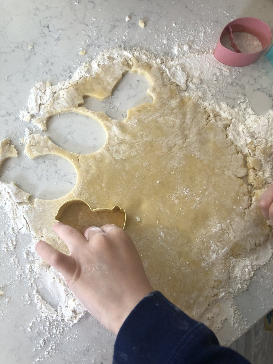 LearningLog1's tweet image. #LGPAScience @laceygreenpa Making Easter biscuits &amp;amp; discussing the method for combining ingredients; the pressure of firm warm hands rubbing together helps to melt the cold butter with the flour &amp;amp; create a breadcrumb consistency, egg yolk helps to bind.