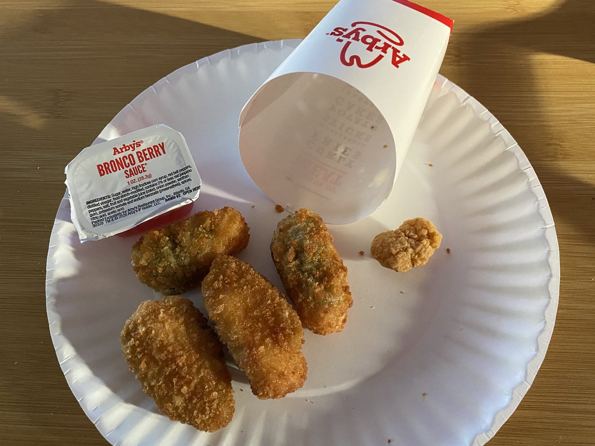 romanekdj's tweet photo. Really @Arbys @ArbysCares...this is my 5-piece jalapeño Poppers?!?! The little piece wasn’t even a popper...not sure what it was!!! https://t.co/JbfsoY2Dig