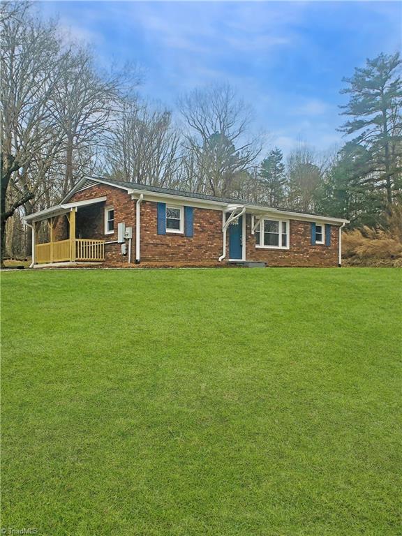 LindaEMcClure's tweet photo. Create new memories in this beautiful home.  #homesforsale  https://t.co/dzxdaBc6Ey https://t.co/XKiRakldwx