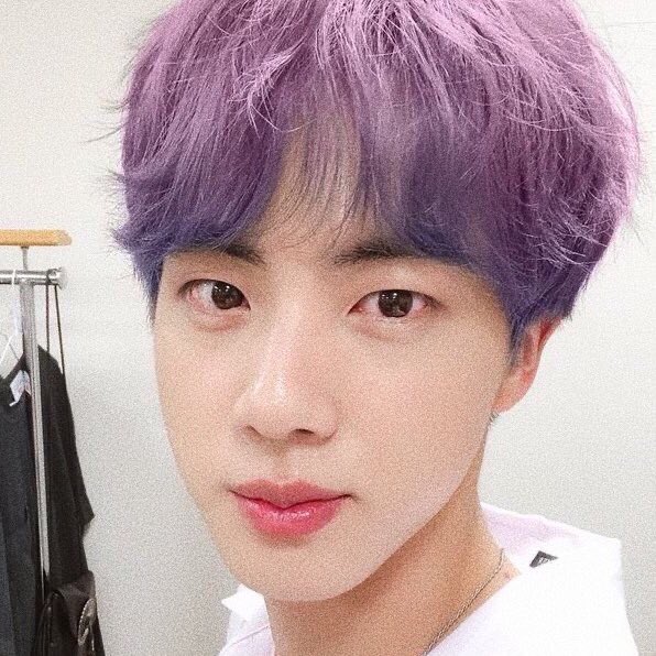 saturnxjin's tweet photo. 🤍 ‘never forget to cherish yourself, and always remember you are a sparkling gem, always remember to sparkle with confidence just like me’  💜

#ARSD #ARMYSelcaDay https://t.co/D3N37dehU4