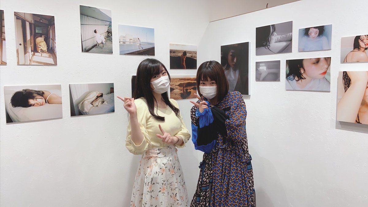 松本 亜子 あこ 先日 E Maのど飴のtvcmで共演したみすずちゃんの 写真展かたわら に行ってきました みすずちゃん自身もカメラが趣味なだけあって すごくアーティスティックな写真ばかりで目の保養になりました 写真集もgetしてほくほく 写真 松本 亜子 あこ 先日 E Maのど飴のtvcmで共演したみすずちゃんの 写真展かたわら に行ってきました みすずちゃん自身もカメラが趣味なだけあって すごくアーティスティックな写真ばかりで目の保養になりました 写真集もgetしてほくほく 写真