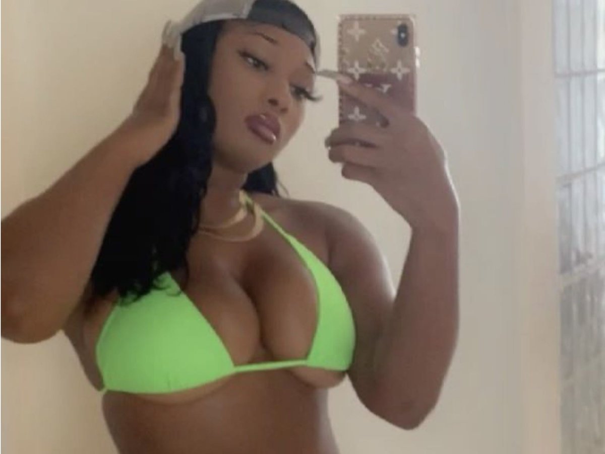 BikiniIcon's tweet photo. Megan Thee Stallion Refuses To Stop Her #Bikini Photo Dumps - Houston rapper Megan Thee Stallion has no problem putting the focus on her curve game instead of the music heading into 2021 https://t.co/axluzgzmCl https://t.co/Acxj5UWqb3