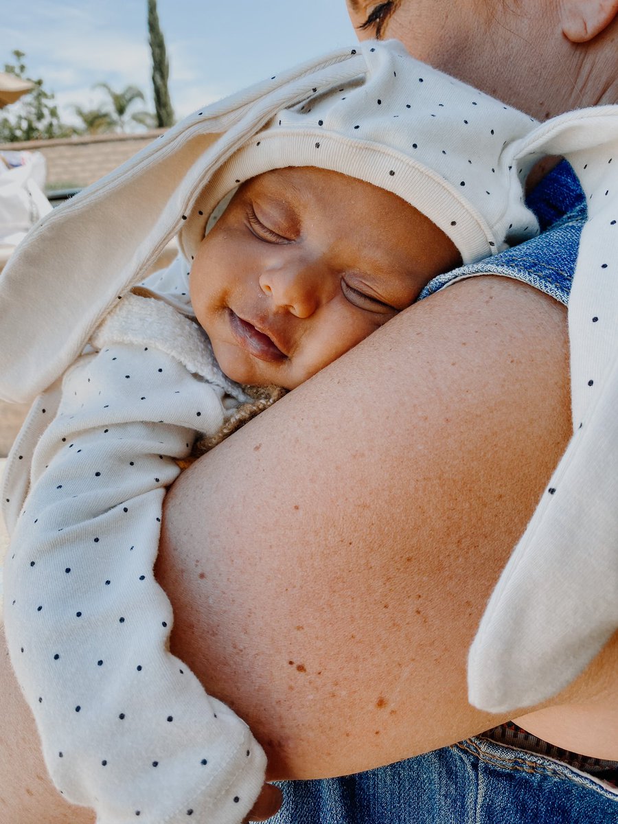 mikaylashocks's tweet image. happy easter fam 🐰✨