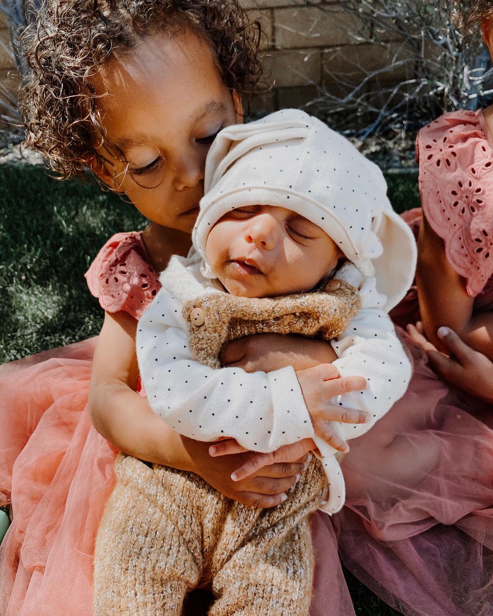 mikaylashocks's tweet image. happy easter fam 🐰✨