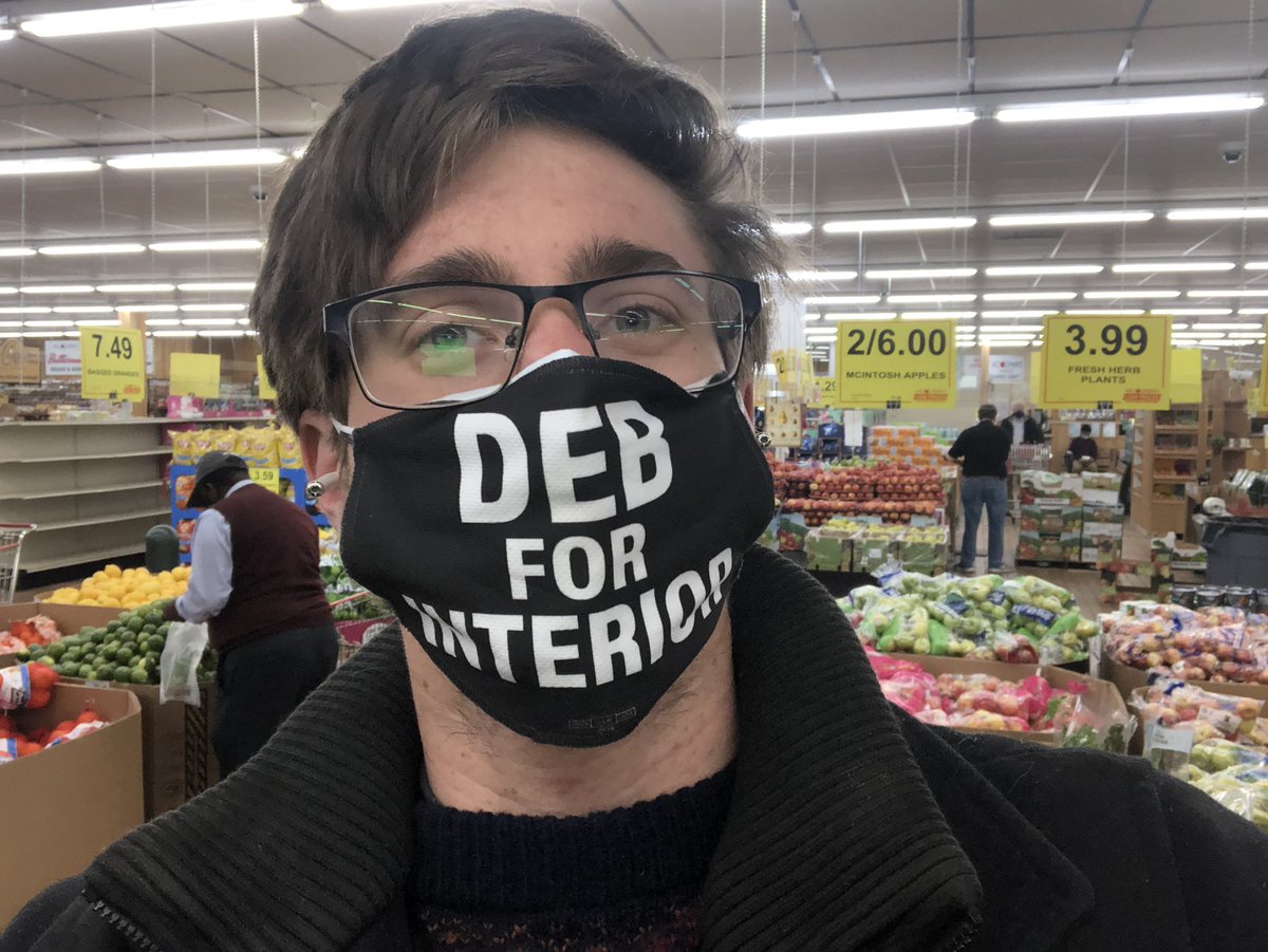 LewBlank's tweet image. Repping my #DebForInterior mask at the grocery store