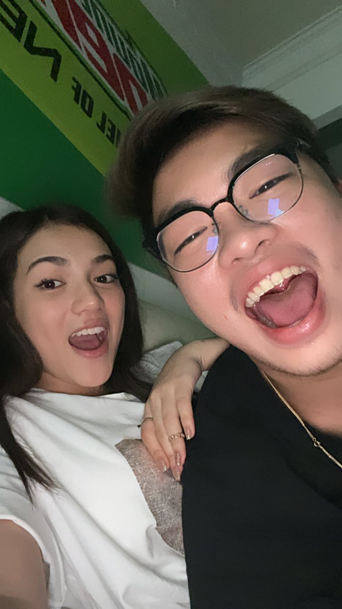 h2wooff1cial's tweet photo. 🍵😆 @mikslmnc https://t.co/QmuWq20HLN