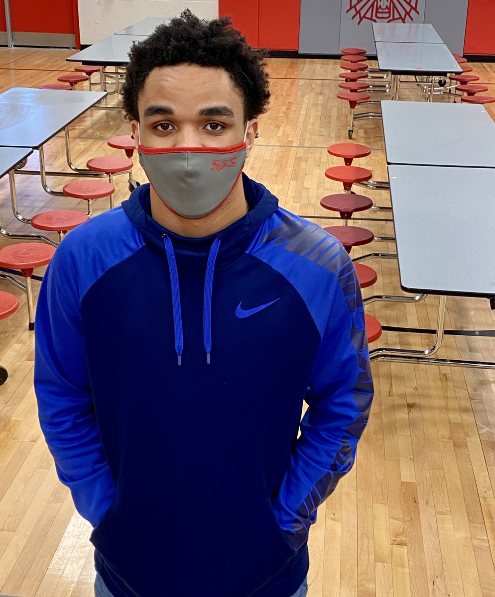 JCPSKY's tweet image. ⭐️ HAPPY TO BE BACK | Meet Maleek! He’s a senior at @Waggener_JCPS. He says he’s thrilled to be back in the building and excited there will be in-person graduation ceremonies. 🎓 #JCPSReturn