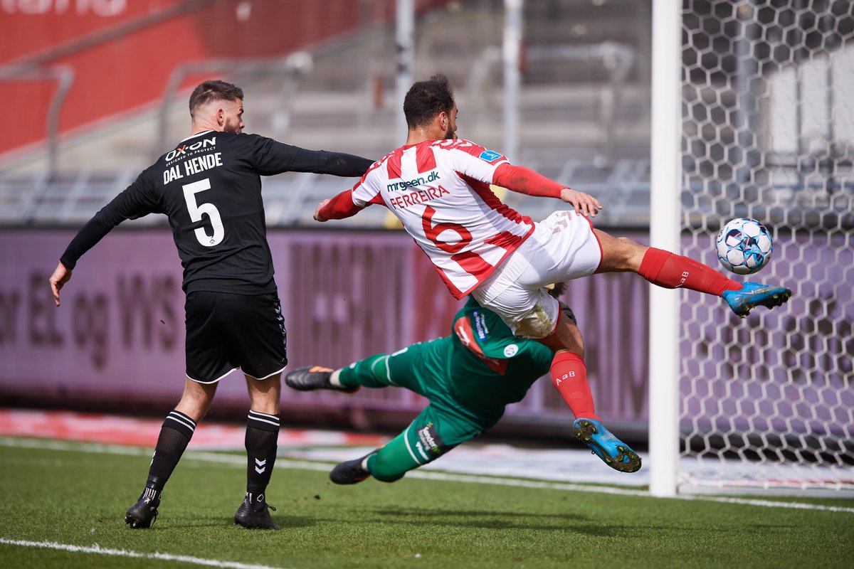 henrikbor's tweet photo. Sejr til @aabsportdk over @SoenderjyskE på hjemmebanen i Aalborg #sldk #aabsje @NORDJYSKEsport @nordjyskedk https://t.co/YzRN6Z1t1S