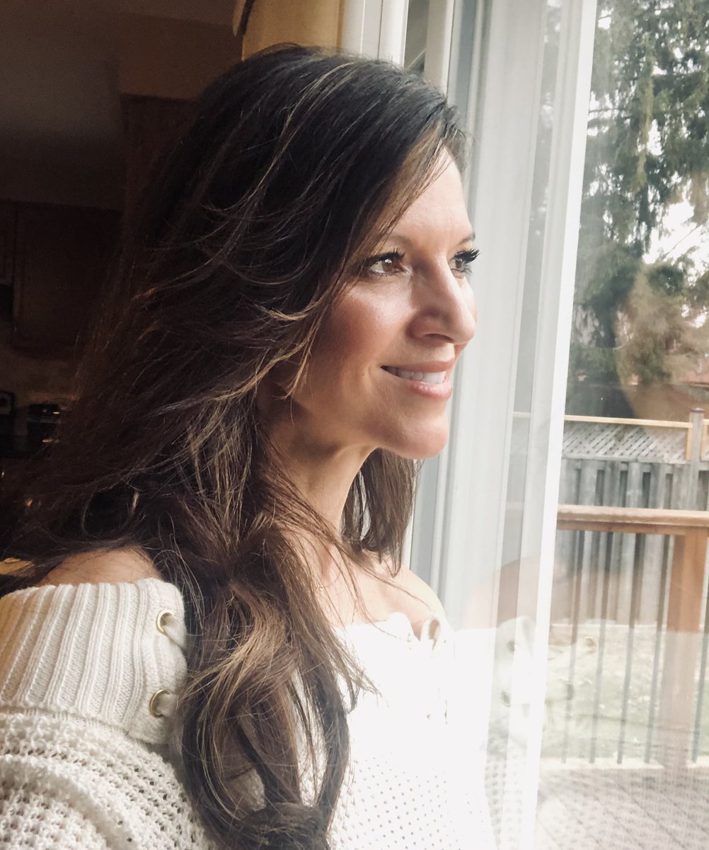 melanie_korach's tweet image. If you see something beautiful in someone, tell them. They may not see it in themselves. #StarfishClub #mentalhealth #NotesToAYoungerMe