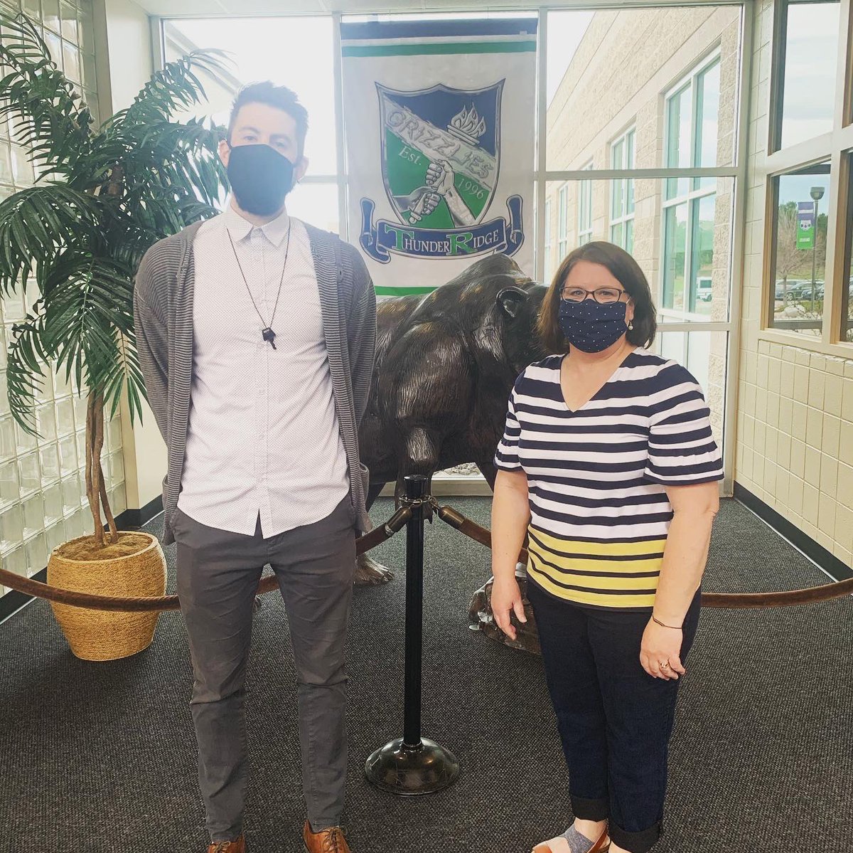 TRidgeGrizzlies's tweet photo. Congratulations to our Apple Award winners!  Mr. Eric Valerio for Certified and Mrs. King for Classified.  Thank you for all you do for our Grizzlies! 💙💚🐻 https://t.co/xkAR8xCKQa