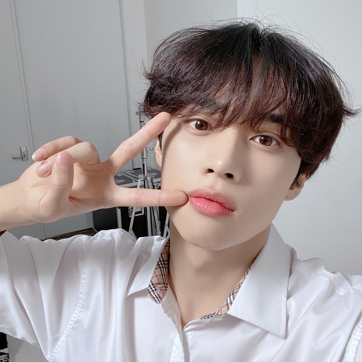 ✎ . . . ⩩ d - 06— Hi sunuu. As usual, thank u for coming home today. I hope you're doing well please don't be too hard to yourself. Please take care always. Health is #1!! I love you I hope you sleep well ◡̈