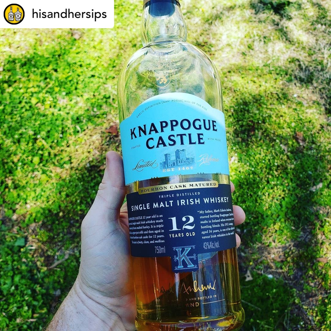 A toast to spring and happy Easter Monday! Sláinte! 

📸 @hisandhersips