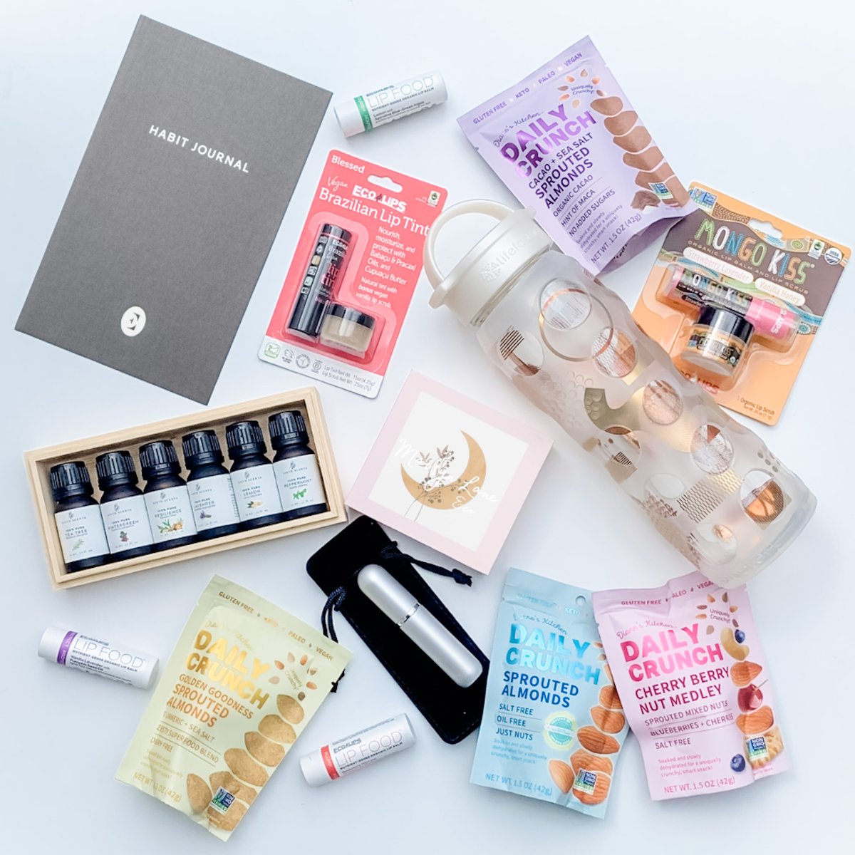 Springtime G I F T A W A Y 🌸 We are so thrilled to partner with five other incredible brands to bring one of you some wonderful goodies worth over $200!
.
Head over to our post and follow the rules to enter: instagram.com/p/CNSk1L7rqm8/