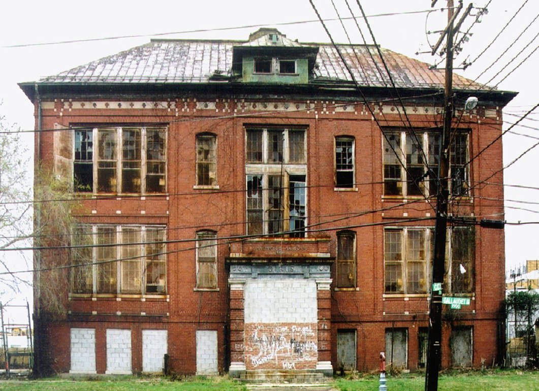 The school was closed in 1977 after several pleas from grassroots orgs to expand/renovate it to no avail. In 2012, the Mayor tried to turn the school and lot into a bus depot. The neighborhood fought back:  https://www.washingtonpost.com/national/health-science/ivy-city-tired-of-being-a-dc-dumping-ground-takes-on-gray-over-bus-depot/2012/08/12/7442e968-d804-11e1-b8ce-16e9caa8b86a_story.html