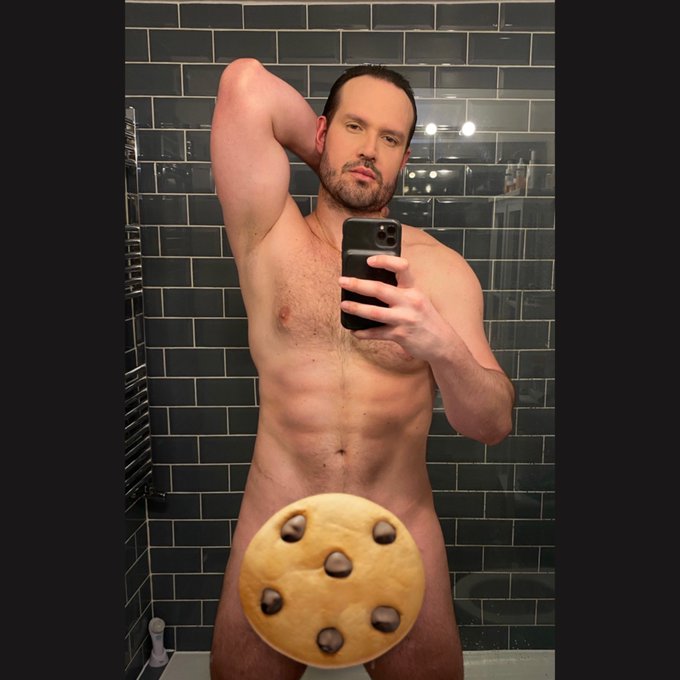 2 pic. Um biscoitao? Ou sem? https://t.co/Erlfq4sduo