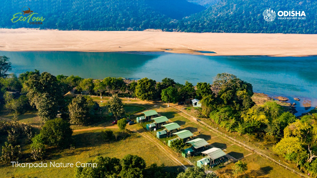odisha_tourism's tweet image. The sight of the forested mountains and breathtaking valleys behind the meandering #Mahanadi makes for an ethereal experience at the #Tikarpada Nature Camp, #Satkosia.

bit.ly/3fPBEaC

#OdishaTourism #OdishaByRoad