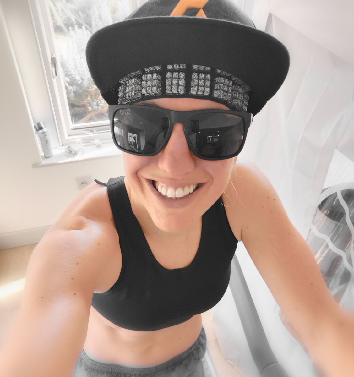 TriathlonKim's tweet photo. Why does it feel like Texas 🇺🇸 at home... Because it is #RACEWEEK
.
.
#mondayMonday 🐣 #treadmillmonday #racecheck #alltribesoneclan #torqfuelled #bikeonSCOTT #yousetthepace #preppin #protriathletes #swimbikerun #running #iracezone3 https://t.co/mOpip2u6JU