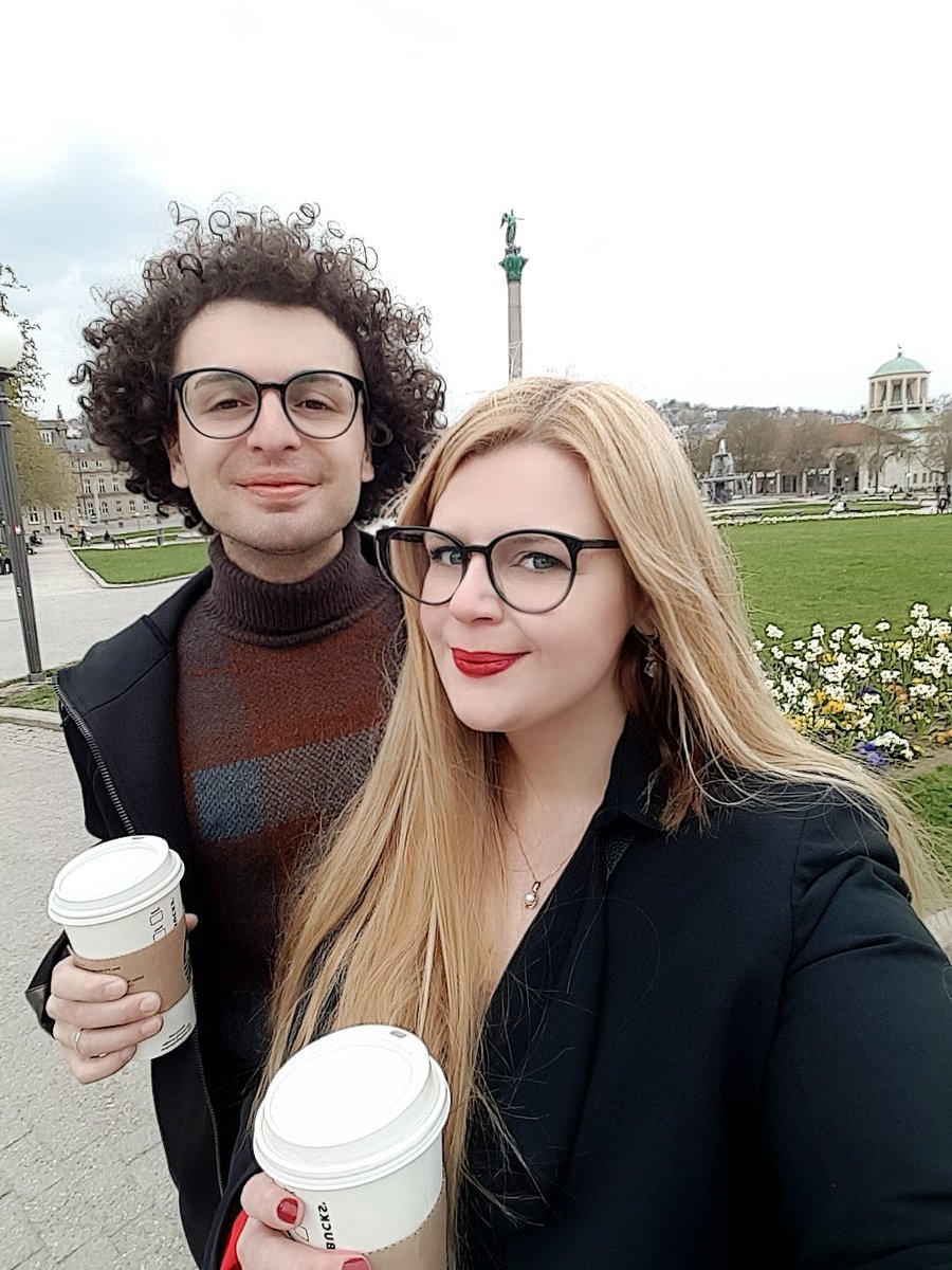 bonusbirkafa's tweet photo. Ein wunderbarer Tag am Schlossplatz in Stuttgart. Das neue Schloss ist trotz Regen und Wind definitiv sehenswert! 🇩🇪 Wir wünschen Euch frohe Ostern! 05.04.2021 @philosophienne 🧡 #finallyunited #LoveIsNotTourism https://t.co/m40zg5ru9F