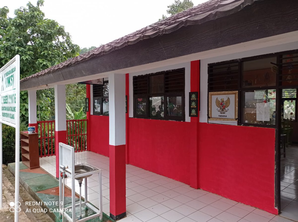 dikbud_pdg's tweet photo. Gerakan Merah Putih Bangunan SD dan Biru Putih Bangunan SMP dicanangkan pada tgl 1 april 2021, bertepatan dg HUT Pandeglang ke-147. https://t.co/4uoyLW5Vm9