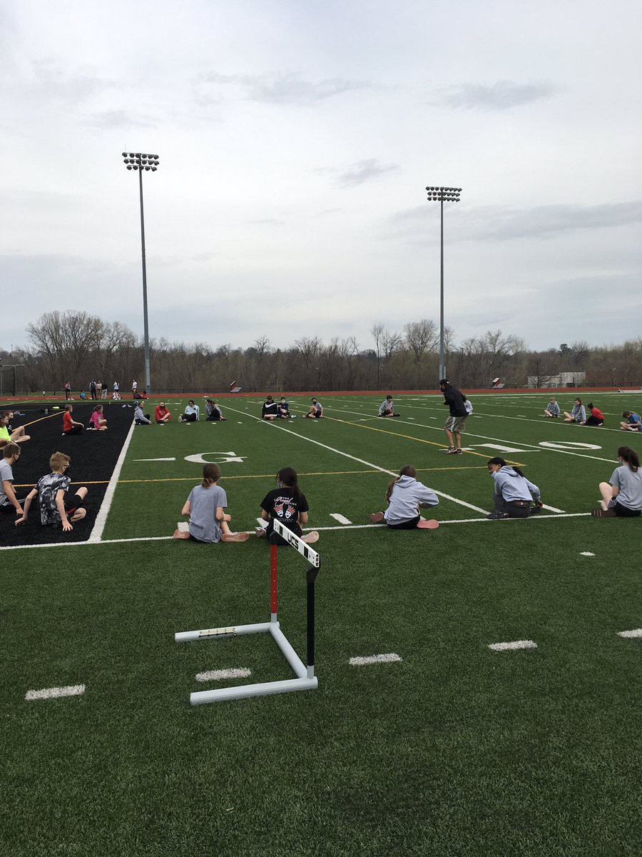 CMS_tracknfield's tweet photo. Thanks to @ClintonTrack for helping out again today. Another great optional practice, can’t say enough about these kids and their drive to get better. #AllGasNoBrakes #CMSTrack #Family https://t.co/3i48gcXCGE