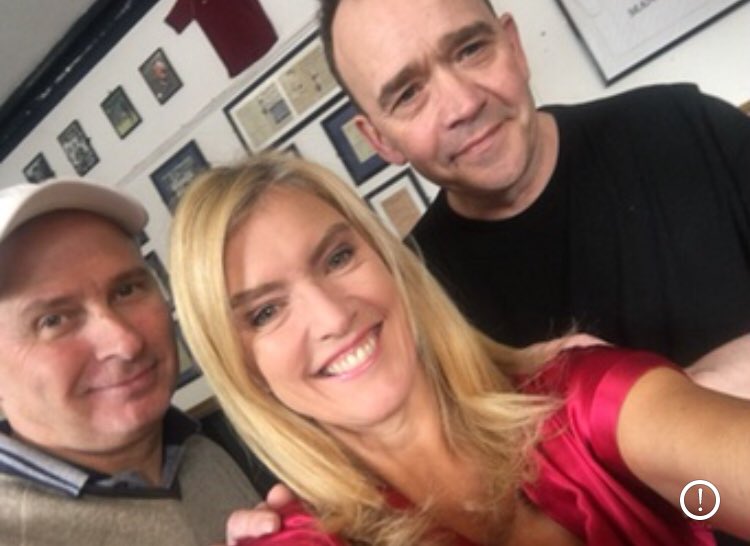 lindamagTV's tweet photo. Some lovely memories popping up today of filming our @GrangeHill40 DVD. @RealToddCarty @hill_grange @GrangeHillGold Can’t wait till we can all be this close again! @goodgrieftrust #fundraiser 😀#schoolchums https://t.co/hh4x9ySDAa