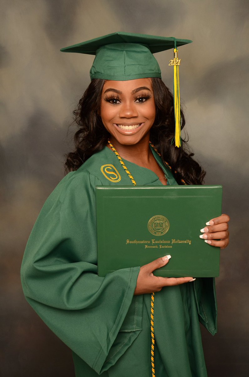 Congrats to our beautiful daughter! God is good. ♥️ <a href="/coachfrank84/">Franklin Thomas Jr</a> @trippybrii #teamthomas