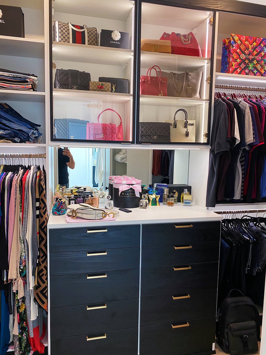 CalClosetsDFW's tweet image. This classic color combination will never go out of style. Black and White is a timeless color combination that looks great in every space of the home! 
Designed by Adrianne White of CC Dallas 

#customclosets #blackandwhite #DesignTrends