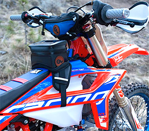 GiantLoopMoto's tweet image. Have you seen our April newsletter yet? #golightgofastgofar #giantloop conta.cc/3cGQluL