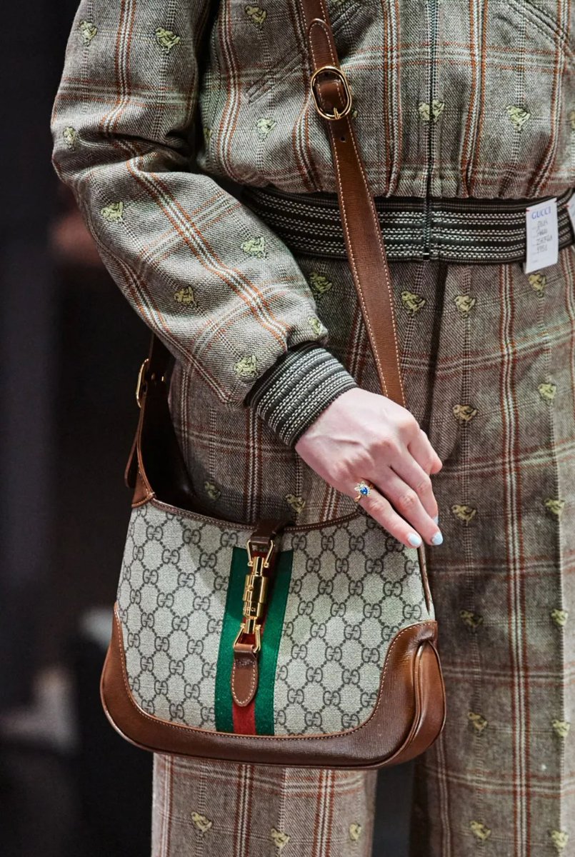 Recently Alessandro Michele presented rejuvenated version of the bag during FW 2020 fashion show. He established new official name 'The Jackie 1961' (1961 is the year of the bag's succes). Alessandro made it more rigid and compact.