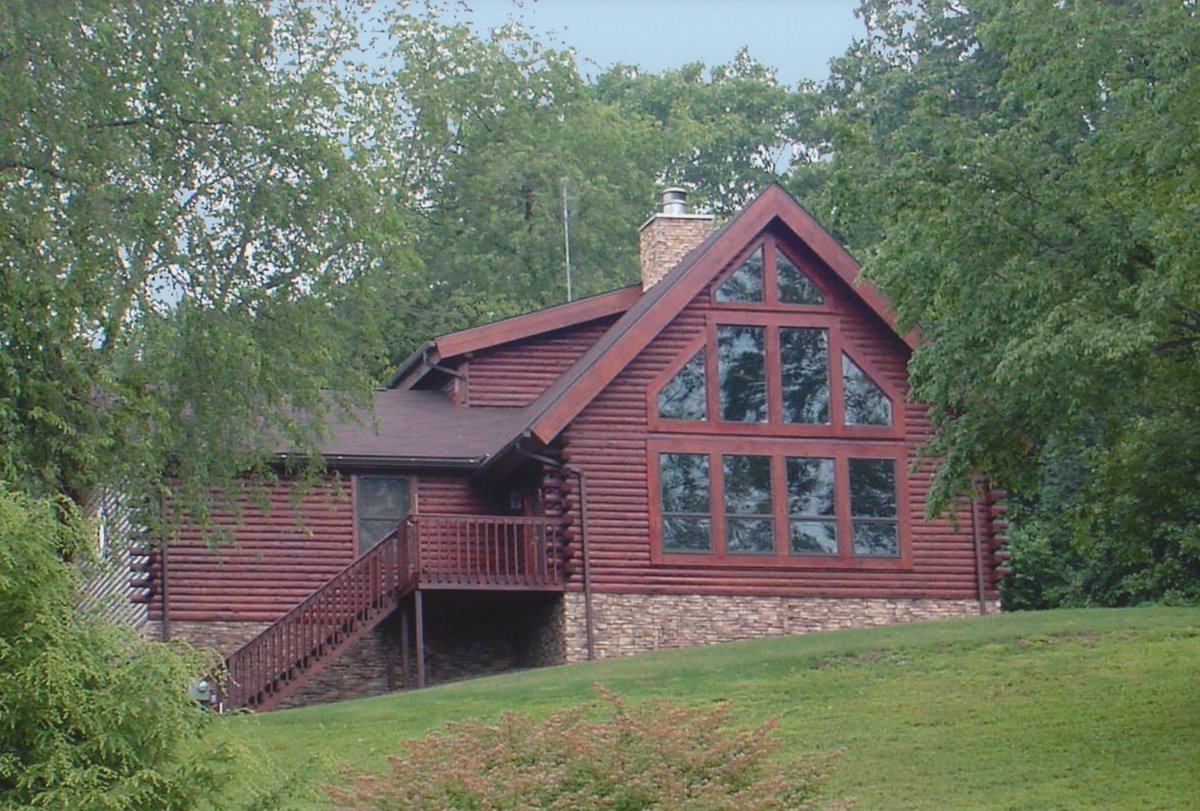 CedarDirectLogs's tweet image. Today’s featured home…The Riverbend at 1,900 sq. ft., a contemporary wall of glass accents the spacious Great Room of this beautiful log home. A first floor laundry room sits between two large Bedrooms and a full Bath. The Master overlooks the Great Room
pittsburghloghomeplans.com/log-home-plans…