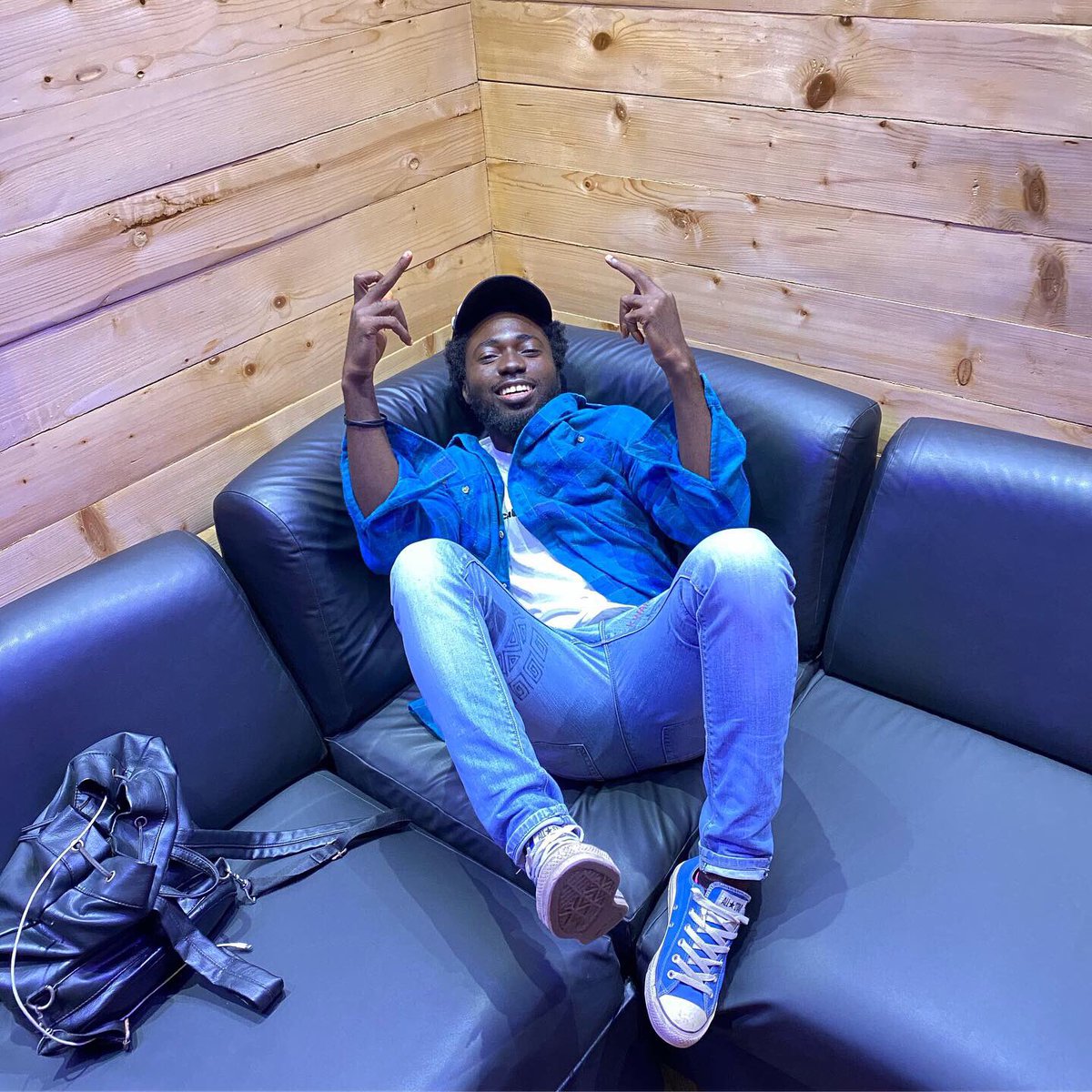 kwame_ysu's tweet photo. PRE SAVE #Anadwo 
ft. @blacksherif_ x @iamkimilist now!!

https://t.co/I2Qc0F9Eg1

we rage on friday🌑⚡️ https://t.co/8rEppXZ9YS