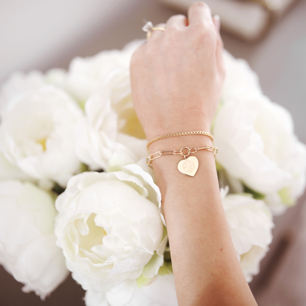 brookandyork's tweet photo. Mom approved - wrist approved - spring approved. 🙌🏼
Enjoy our mother's day BOGO 50% off sale with code TOPGIFTS.

https://t.co/bO6gUNmojH https://t.co/wRbWBDtN1T