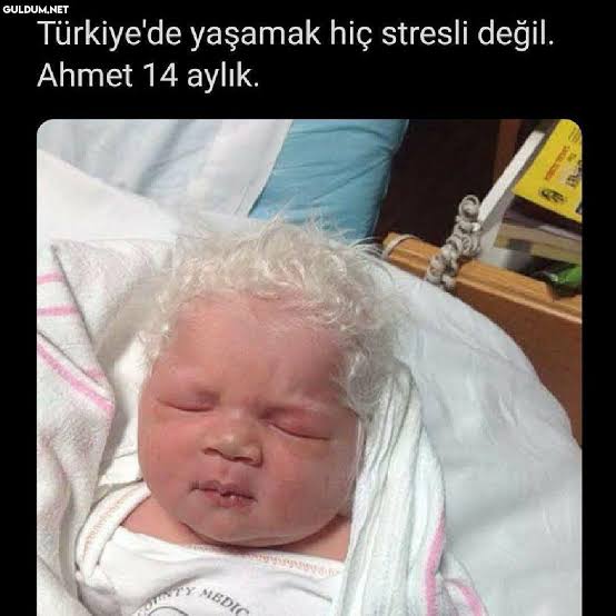 Kenarda kuytu köşede kendi halimde otururken vatan hani oluyorum