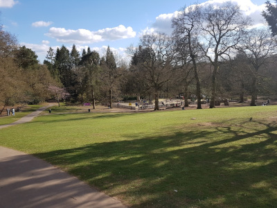 daysoutdiary's tweet photo. Nice walking weather for Easter Monday.

Went for a walk from Barnt Green, Worcestershire to Lickey Hills (managed by Birmingham City Council). 

Lovely 4.5 mile walk with a steep climb up the hills. 

https://t.co/jrhFrJSIoH

#bankholiday #easter #walk https://t.co/NhD2fJRDin