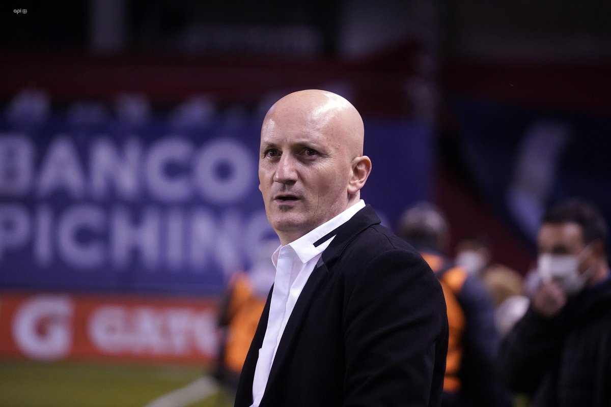 ECUAGOL's tweet photo. COMPLICAN SUS OPCIONES || Repetto: "El partido ante Emelec es vital para seguir vivos en la etapa" ⚪️🔴
⬇️Link de la nota⬇️
https://t.co/KqqKgC6Y1Z #LUDQ https://t.co/EoFWhLpNJe