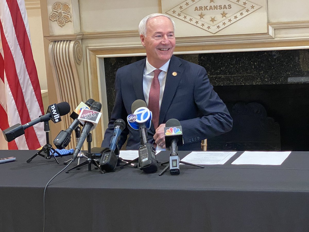 TheJayBir's tweet image. BREAKING: Gov Hutchinson VETOES HB1570, the SAFE Act #arpx