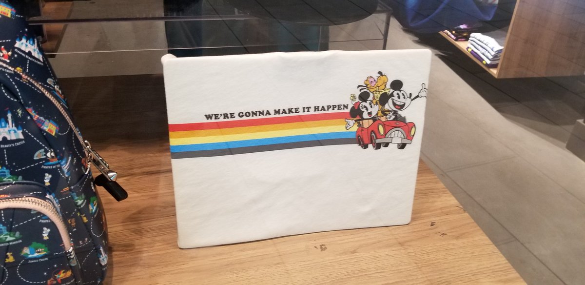 Disneyfan9523's tweet photo. I'm Here At BoxLunch At The Westfield Topanga Mall Ready To Do Some Shopping And To Pick Up A D23 Gold Member Exclusive Mickey & Minnie’s Runaway Railway Pin! #BoxLunch #MickeyAndMinniesRunawayRailway #MouseRulesApply #MickeyMouseShorts #MickeyMouse #D23 #WaltDisney #Disney https://t.co/UWb2I53PP1