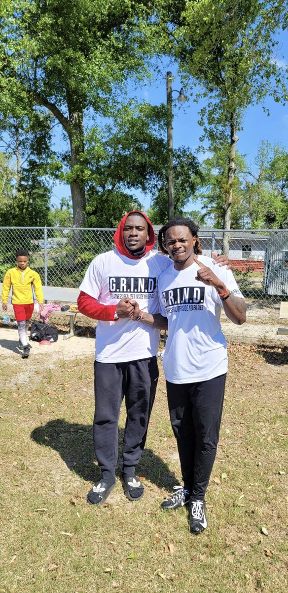 ChosenOneCull's tweet photo. Past weekend was phenomenal with my Guy #DeeVirgin.. keep paving the way for us Guy!
#229 #DirtySouth! https://t.co/Ww9nJc34kQ