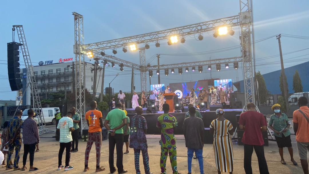 ImCaptain_Sam's tweet photo. In celebration of Jesus victory over death, let's head to @rccgfols_ Ladipo Oluwole for the Easter Mega Music Concert with @Topealabi01 and @bidemiolaoba
#rccgfols https://t.co/epWQ2CsHmE