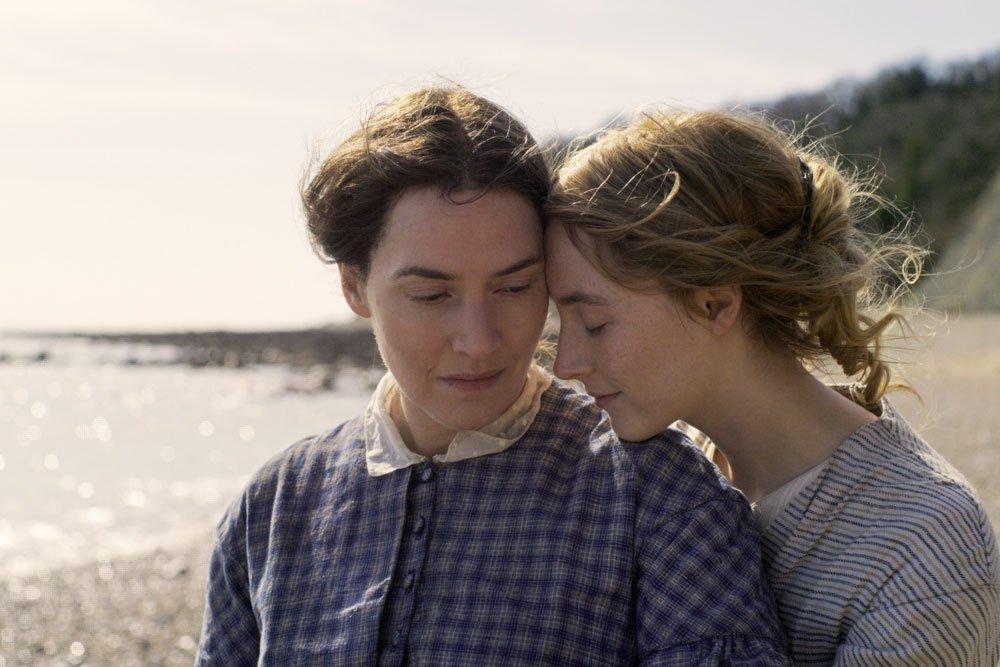 Kate Winslet and Saoirse Ronan developed strong bond while playing lesbian lovers