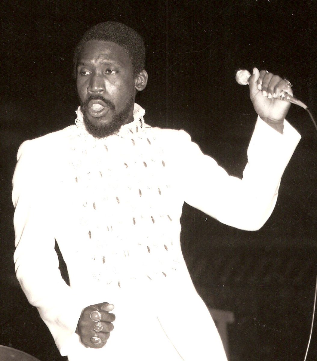 Entristece confirmar la partida de un grande: Henry Stephen, músico y actor venezolano, quien que se ganó cariño y admiración de varias generaciones dentro y fuera de nuestro país. Un revolucionario de 79 años con energías y proyectos que truncó el #COVIDー19. ¡Honor y Gloria!