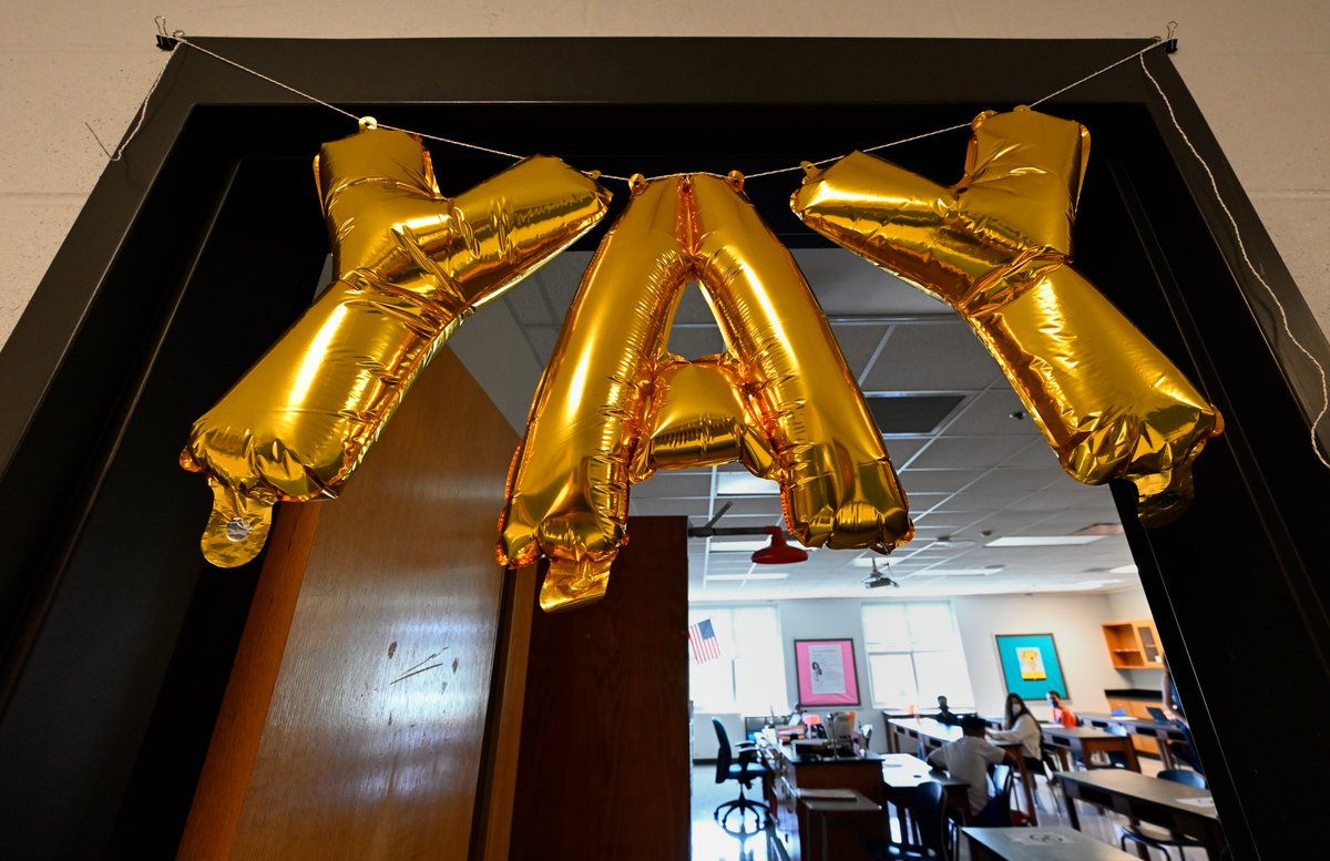 JCPSKY's tweet image. 🆕 @JCPSKY First Day Highlights: Middle &amp;amp; High School 

📰READ ➡️ bit.ly/BTS4521
📸PHOTO ALBUM ➡️ bit.ly/3rSGBC6

#JCPSReturn